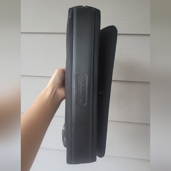 Coach Y2K Black Nylon and Leather Shoulder Bag (no. 7413) - Picture 4 of 8